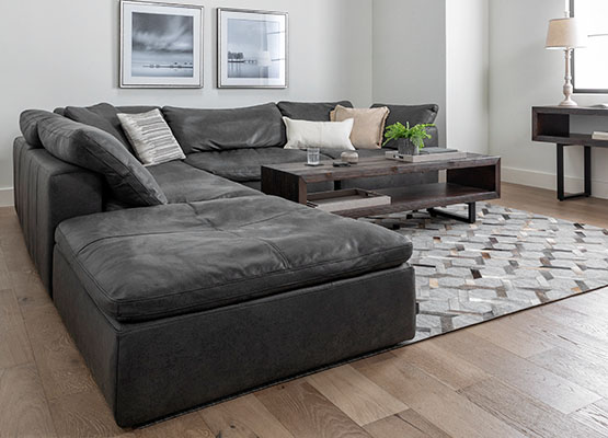 Leather Sofa Ing Guide Living Spaces, What To Look For In A Leather Sofa