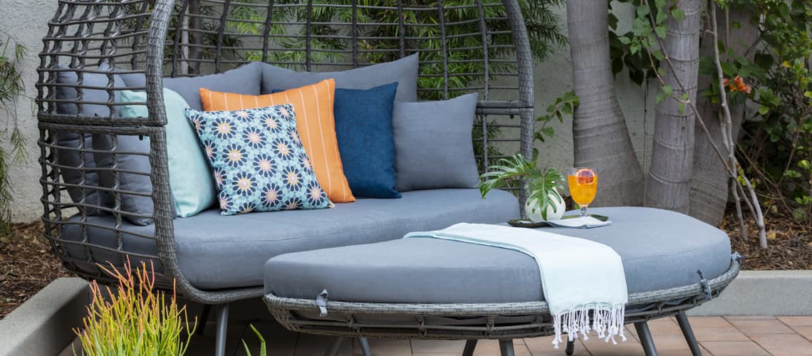 daybed for yard ideas