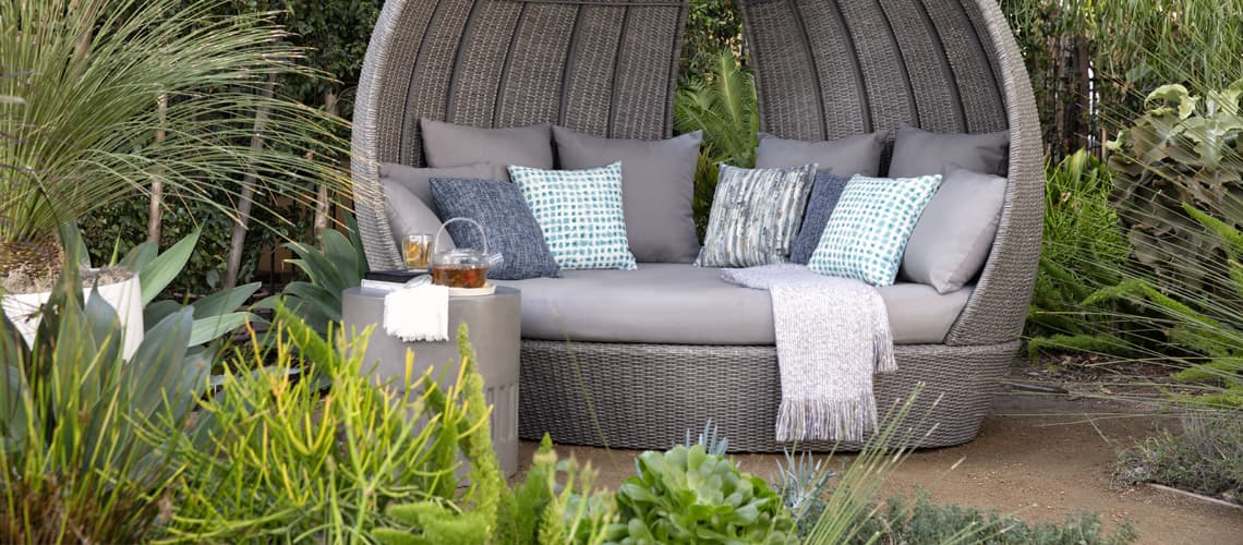 outdoor daybed ideas 2021