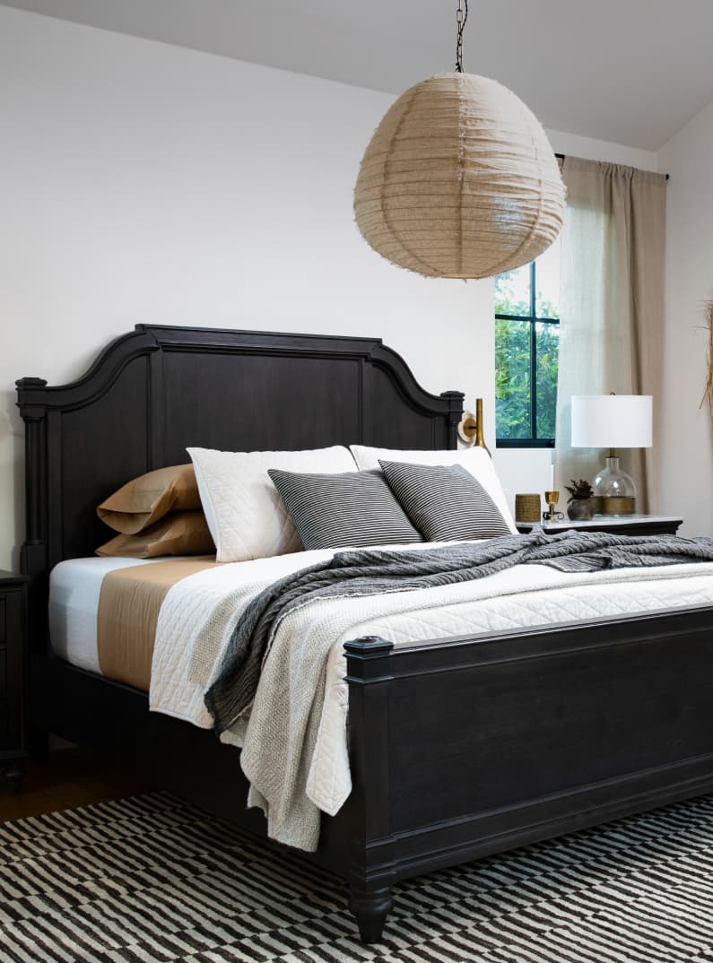 How to Style a King Size Bed With Different Bedding Types