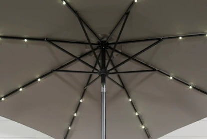 Outdoor Market Ivory Scallop Edge 9' Umbrella With Base