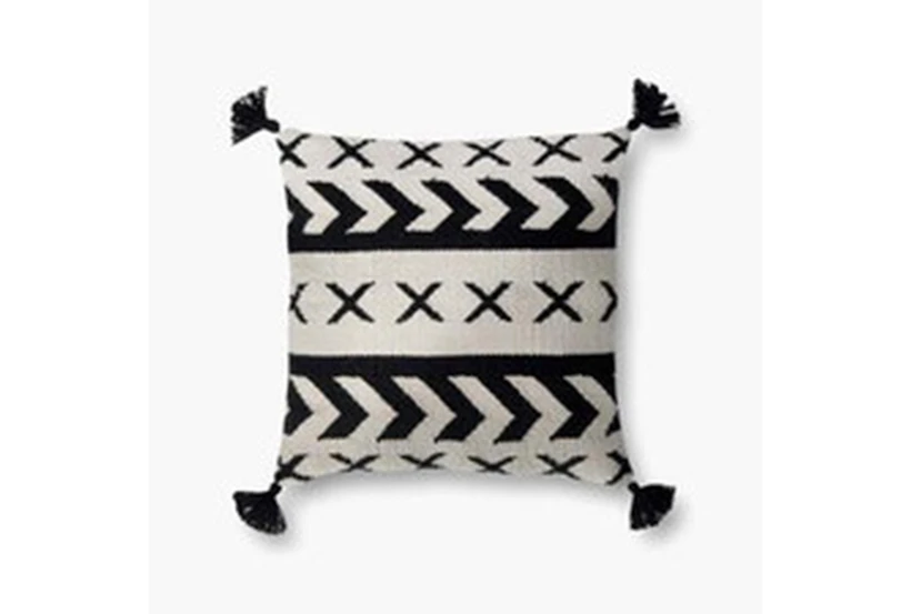 Outdoor Accent Pillow - Black / Ivory X Pattern With Tassels 18X18 - 360