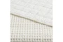 Full/Queen Quilt-3 Piece Set Waffle White - Detail