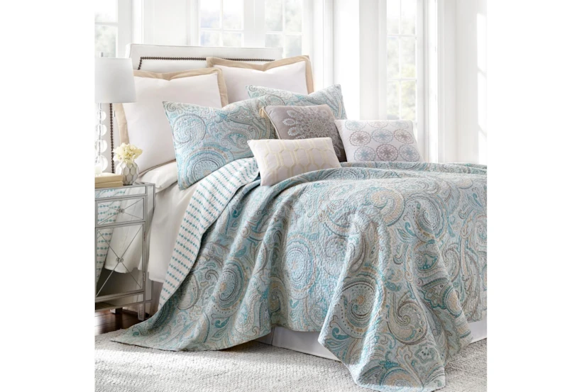 Full/Queen Quilt-3 Piece Set Reversible Paisley Pattern To Ikat Stripe - 360