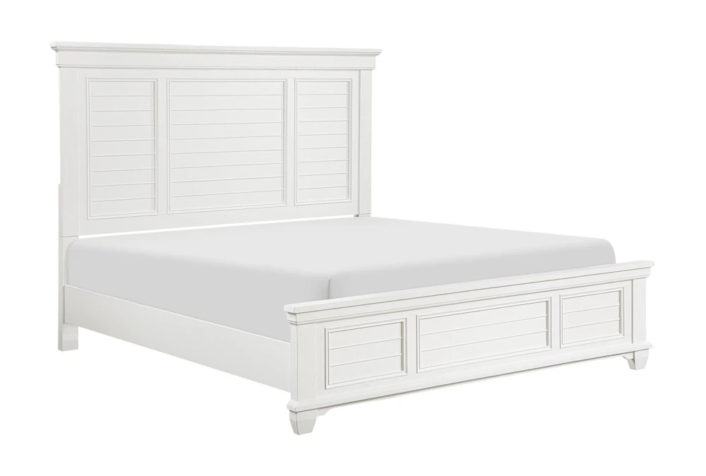 Mackade White Queen Wood Panel Bed